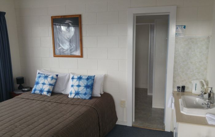 Redwood Lodge Motel