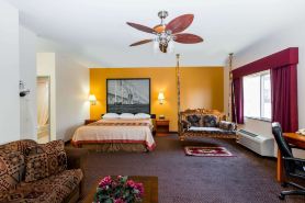 Super 8 by Wyndham Salina