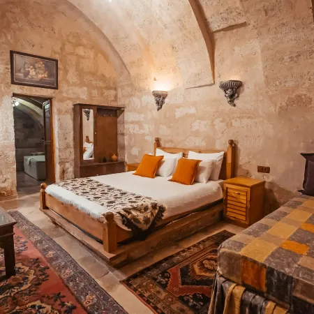 Larissa Cave Hotel