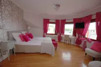 Avesta Stadshotell Hotels near Ormön
