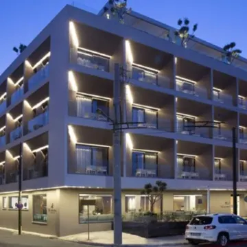 The Alex Monte Kastella, Santikos Collection