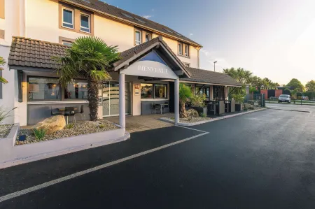 Kyriad Saint Brieuc - Tregueux Отели в г. Морьё