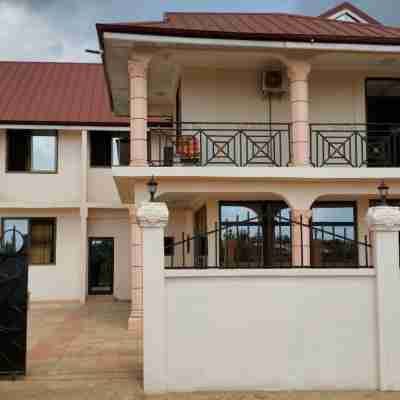 Moonlite Hotel Sunyani Airport Hotel Exterior