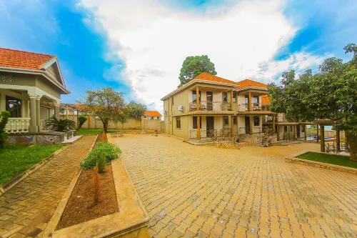 Victoria Breeze Hotel Apartment Hôtels à : Kigulu