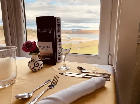 Bettyhill Hotel Отели в г. Tongue