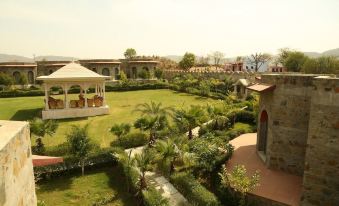 Van Chhavi Resort