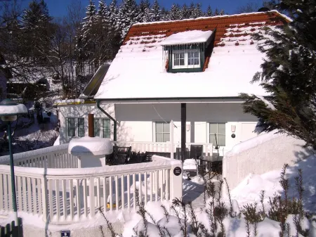 Ferienhaus Black & White