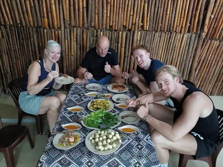 Winter Spring Homestay Отели рядом с достопримечательностью «Cai Rang Floating Market»