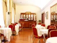 Hotel Pace Helvezia Hotels near Museum Capitolini