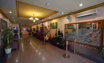 FullyWell Hotel