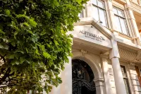 Hotel Alsterblick Hotels near Alster Lakes