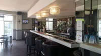 Parade Hotel - ที่มีบาร์