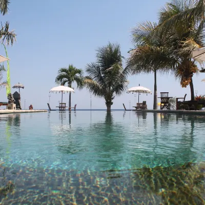 كيلابا لوفينا بيتش فيلاز Hotels near شلال الينغ الينغ