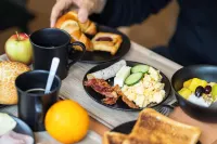 B&B Hotel Liège Rocourt - breakfast