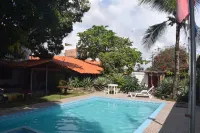 Pousada Chalé Suiço - Kolam Renang