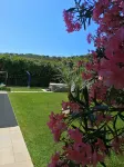 BEAUTIFUL APARTMENT X 5 WITH HOT-HUB POOL ABOUT 2 KM FROM THE SEA - 레지던스