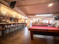 Party Hostel- Canmore Hotel Hostel