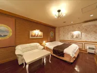 Hotel Fine Garden Okayama II Hotel dekat Stasiun Senoo