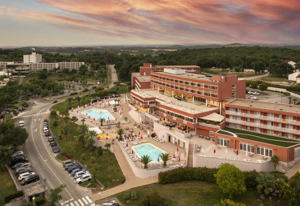 hotel overview picture