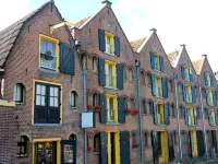 Kings Inn City Hostel Hotels near Dutch Cheese Museum