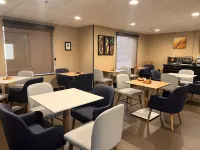 Comfort Suites Louisville Airport - Frühstück