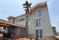 Wingate by Wyndham Galveston Beachfront at Seawall Hotels in Galveston