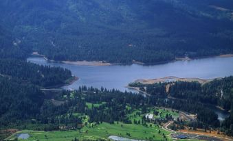 Mount Shasta Resort
