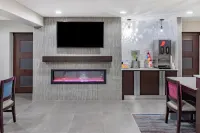 La Quinta Inn & Suites by Wyndham Houston NW Brookhollow