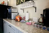 Fantasy Island Inn, Caters to Men - Homestays