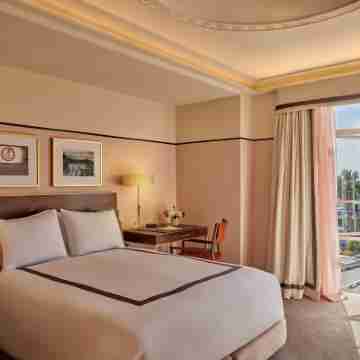 Sunset Tower Hotel Rooms