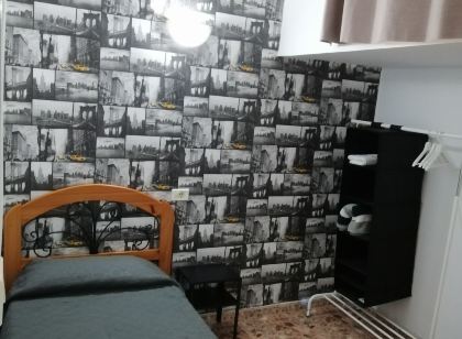 Alcaravaneras Hostel