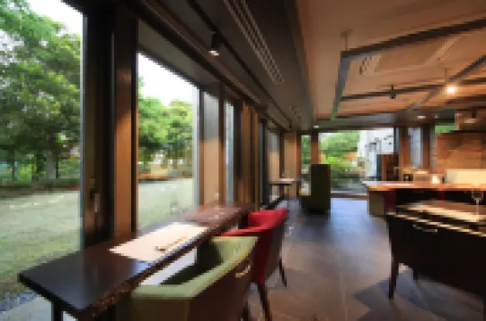 Hakone Fuga (Adult Only)