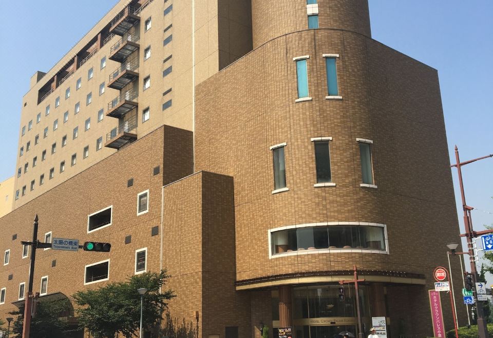 5. 호텔 크라운 팰..