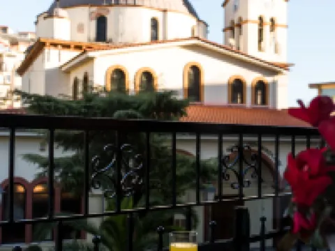 オールド タウン イン カヴァラのホテル