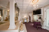 The Anniversary Inn - Logan Hotels in Logan