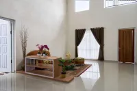 Palma Pool Villa Bumi Dieng Indah -  Ferienhäuser
