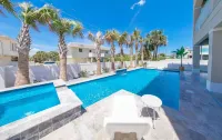 Villa Nautilus New Lux 3 Story Pool Hot Tub Home with Elevator- Steps Away from the Beach - 海滩