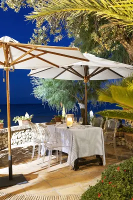 Aeneas' Landing Resort Hotels near Mausoleum of Lucius Plancus Munazio