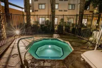 Sonesta Select Phoenix Chandler - Pools
