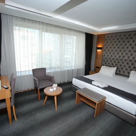 Grand Silay Hotel