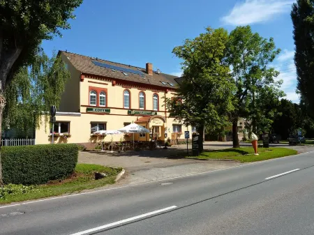 Kyffhaeuserhotel Goldene Aue Отели в г. Мансфельд-Зюдхарц