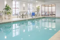 DoubleTree by Hilton Boston Logan Airport Chelsea - Family