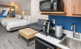 Holiday Inn Express & Suites San Diego Otay Mesa