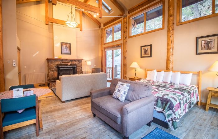 Castle Mountain Lodge