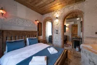 Alin Stone House