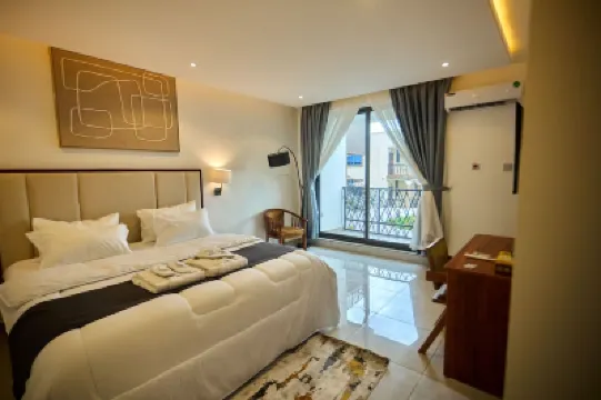 에이든 홈스 앤 아파트먼츠 호텔  호텔