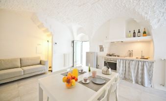 Casetta Arco Con Balcone