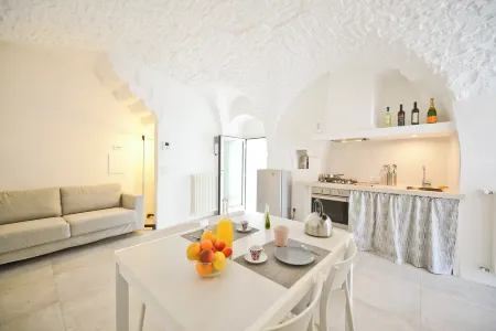 Casetta Arco Con Balcone