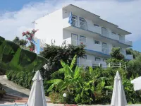 Yanna Studios Hotels in Planos