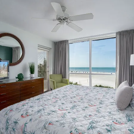 Immaculate Direct Gulf Front 3 Bedroom Condo - Gullwing 505 Condo